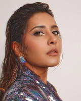Rashi Khanna in Radiance Cocktail Earring - AB