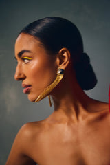 Karishma Tanna in Fusion Tassel Earring - Black and White