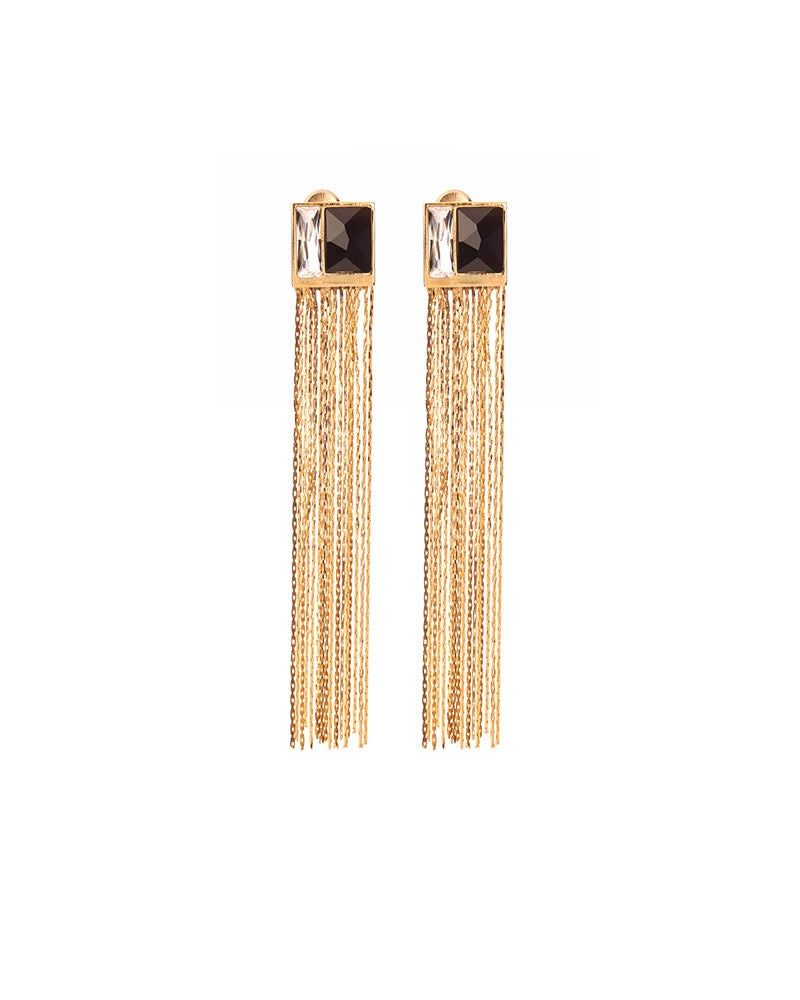Karishma Tanna in Fusion Tassel Earring - Black and White